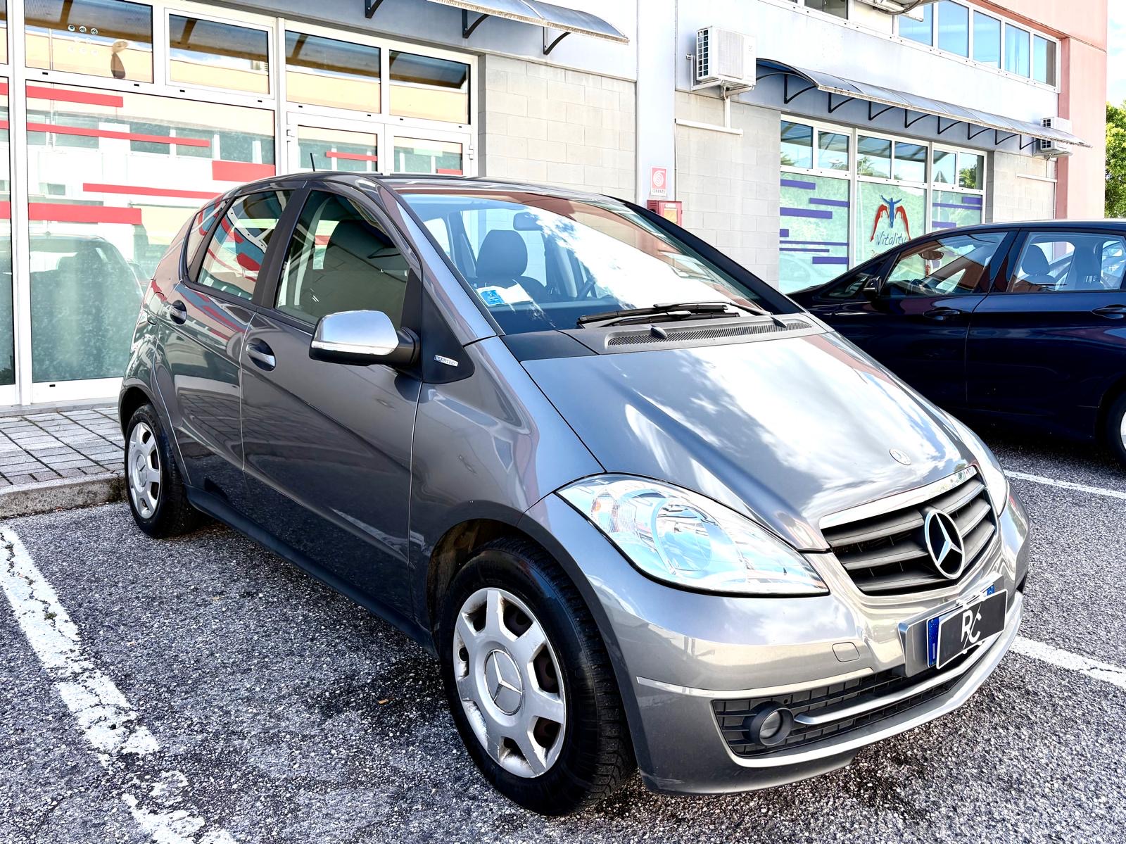 Mercedes classe A160 neopatentati